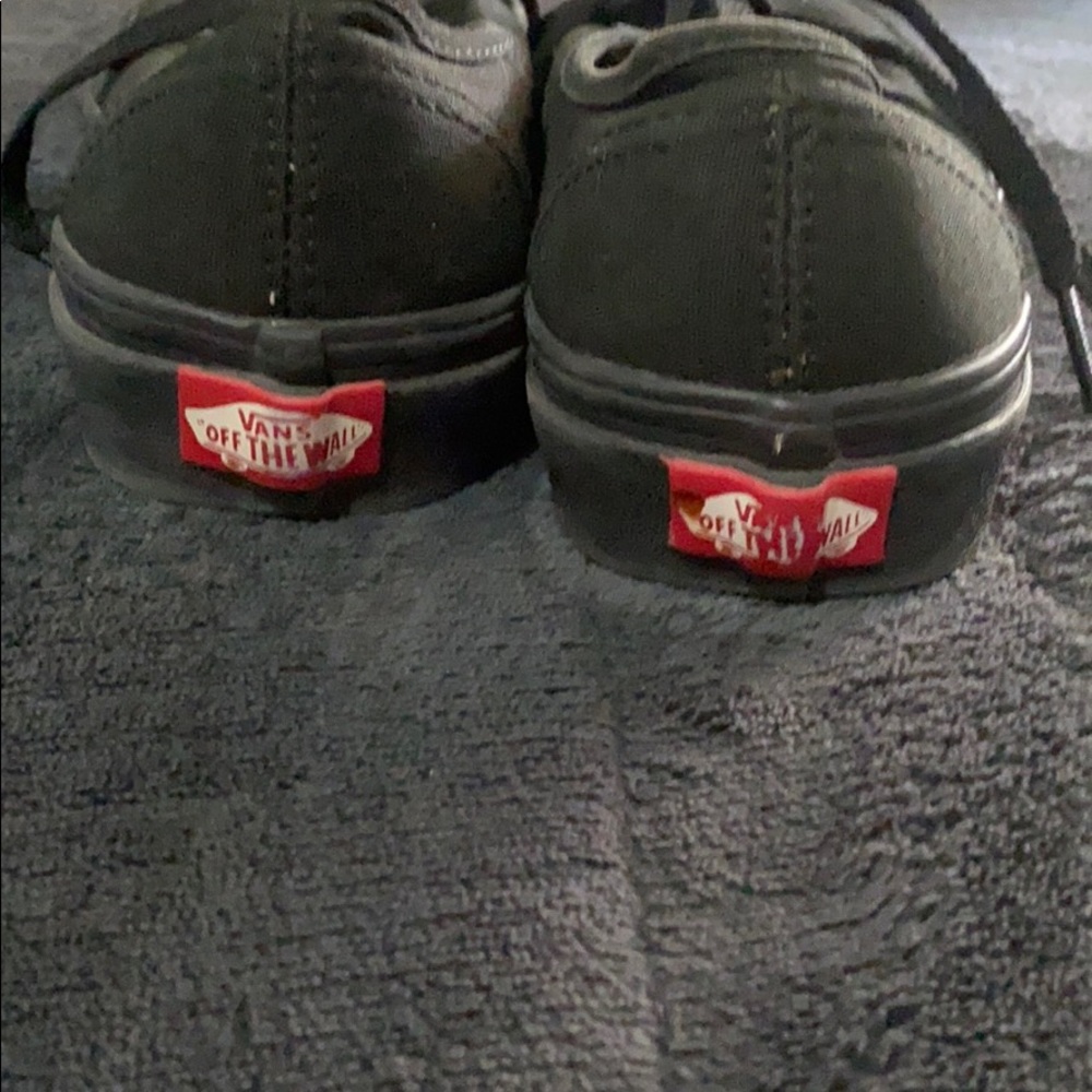 Vans - Picture 3 of 5